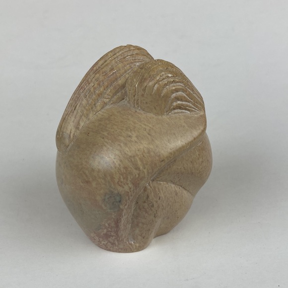 Hand Crafted Soapstone Hugging Couple Figurine 3” - Picture 4 of 10